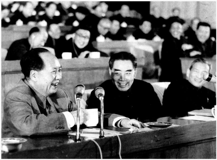 七千人大会：危难中的民主求索与团结转机